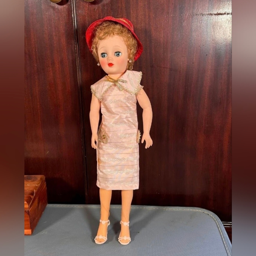 Vintage Doll sleepy eye. 18 inches